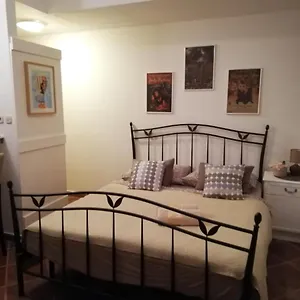 Apartman Axis Center